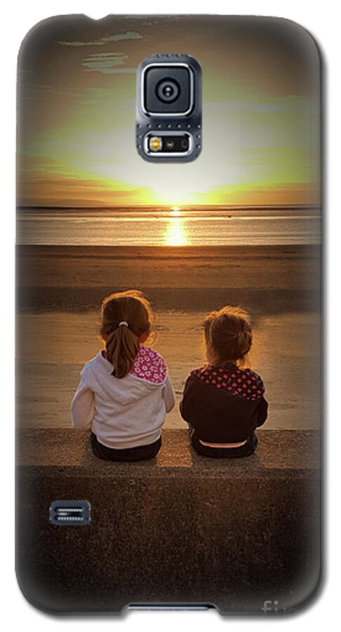 Sunset Galaxy S5 Case featuring the photograph Sunset Sisters by Lynn Bolt