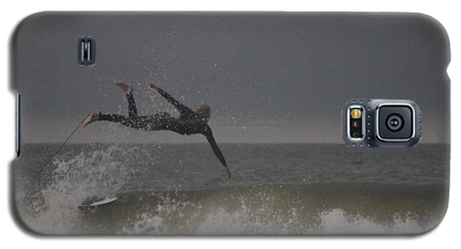 Water Galaxy S5 Case featuring the photograph Super Surfing by Robert Banach