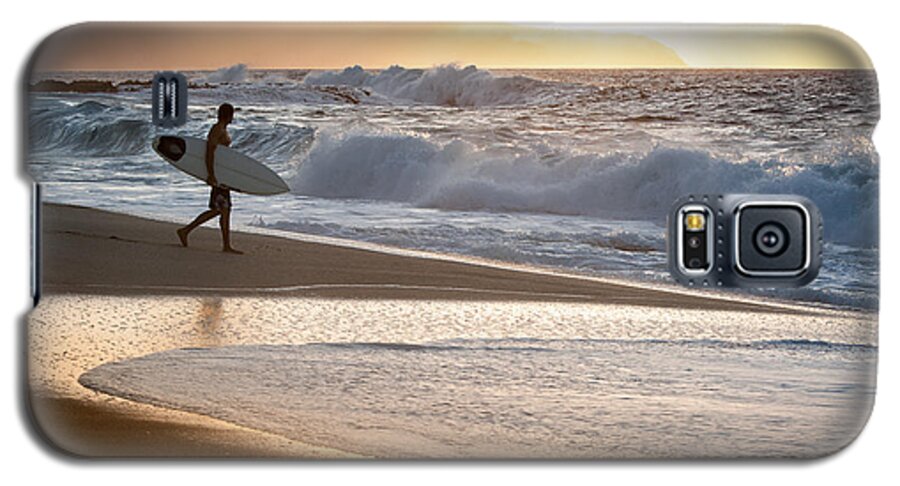 North Shore Galaxy S5 Case featuring the photograph Surfer on Beach by Patti Schulze