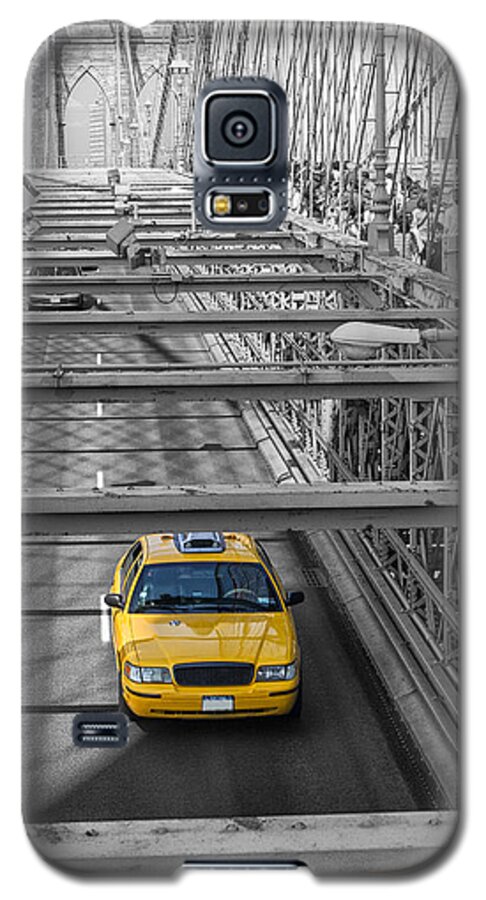 Cab Galaxy S5 Case featuring the photograph Taxi on the Brooklyn bridge by Patricia Hofmeester