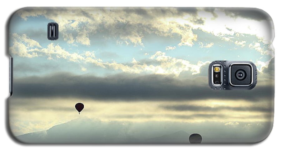 Balloon Galaxy S5 Case featuring the photograph The Odyssey by David Diaz