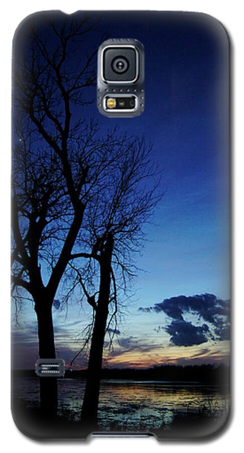 	Hree Sisters Galaxy S5 Case featuring the photograph Three Sisters by Cricket Hackmann