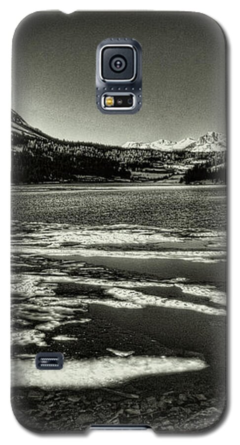 California Galaxy S5 Case featuring the photograph Tioga Pass Lake Ellery Early Summer by Roger Passman