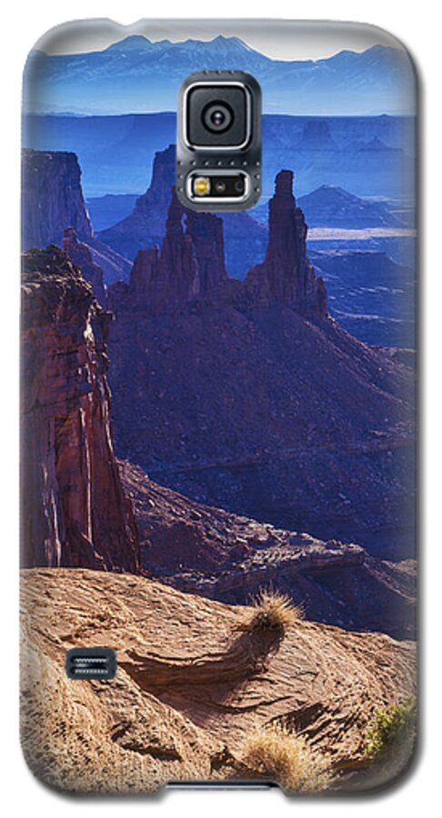 Tower Sunrise Galaxy S5 Case featuring the photograph Tower Sunrise by Chad Dutson