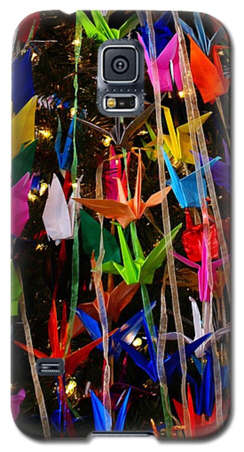 Holiday Galaxy S5 Case featuring the photograph Tree Of Many Colors by Florene Welebny