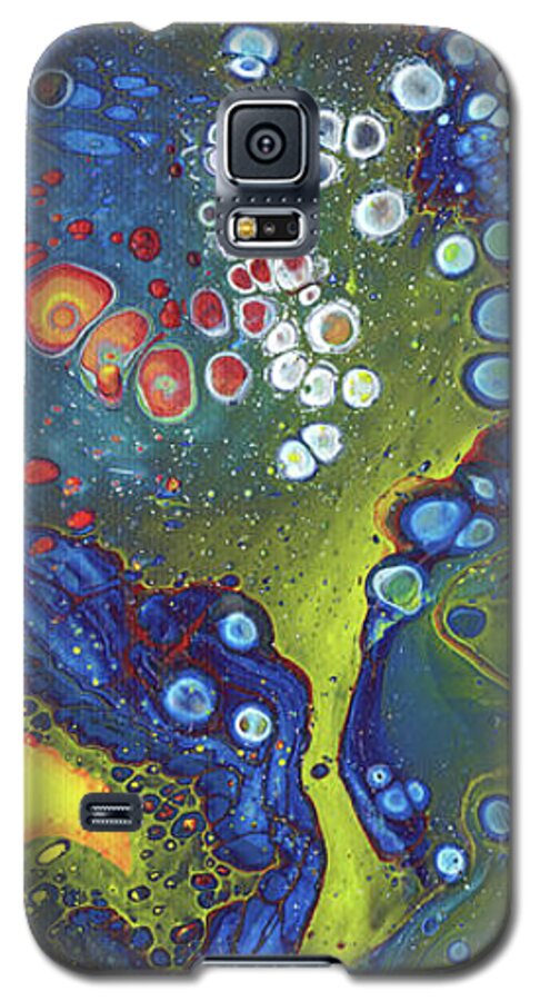 Acrylic Pour Galaxy S5 Case featuring the mixed media Tri Space Centre by David Bader