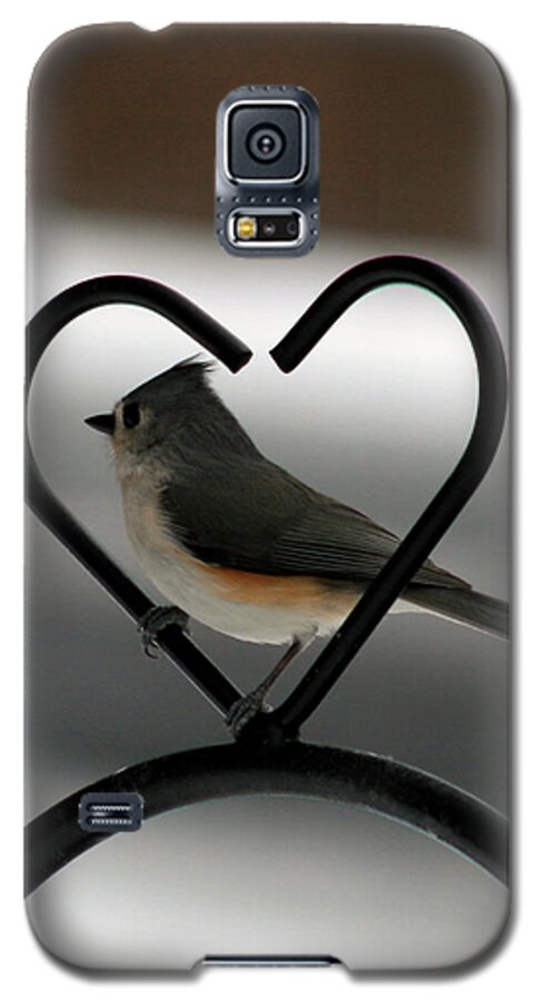 Titmouse Galaxy S5 Case featuring the photograph Tufted Titmouse in a Heart by George Jones