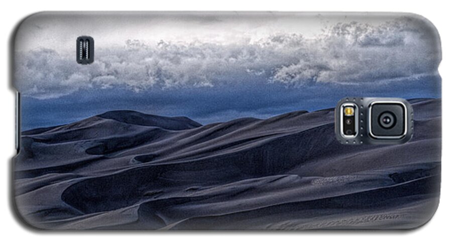 Great Sand Dunes National Park Galaxy S5 Case featuring the photograph Velvet at Night by Alana Thrower