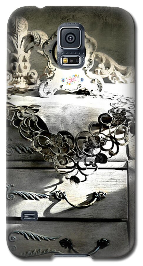 Still Life Galaxy S5 Case featuring the photograph Vintage Time by Diana Angstadt
