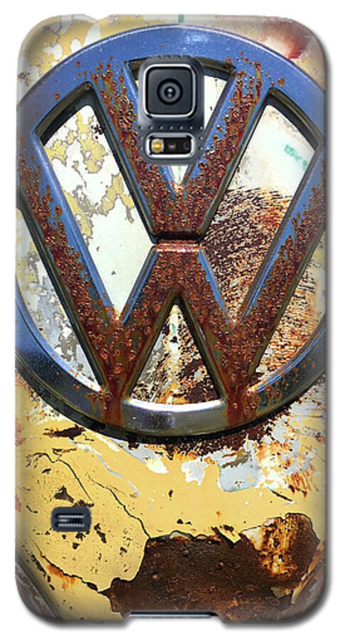 Kelly Hazel Galaxy S5 Case featuring the photograph VW Volkswagen Emblem with Rust by Kelly Hazel
