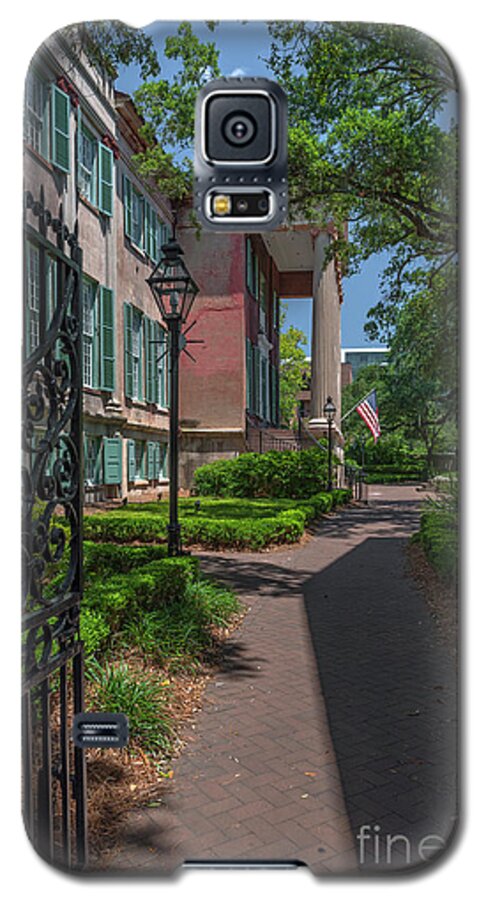 College Of Charleston Sc Galaxy S5 Case featuring the photograph Walk with Me by Dale Powell