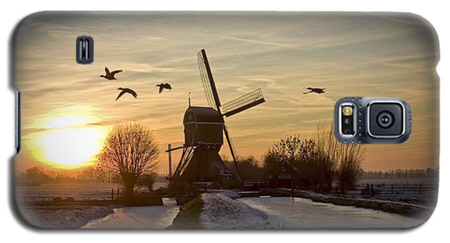 Winter Galaxy S5 Case featuring the photograph Winter in Holland-2 by Casper Cammeraat