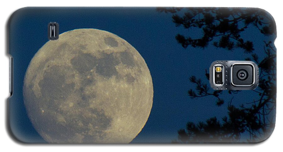 Moon Galaxy S5 Case featuring the photograph Winter Moon by Randy Hall