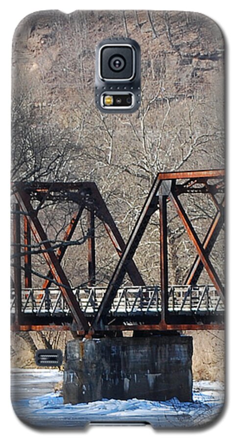 Trestle Galaxy S5 Case featuring the photograph Winter On Knapps Creek by Randy Bodkins