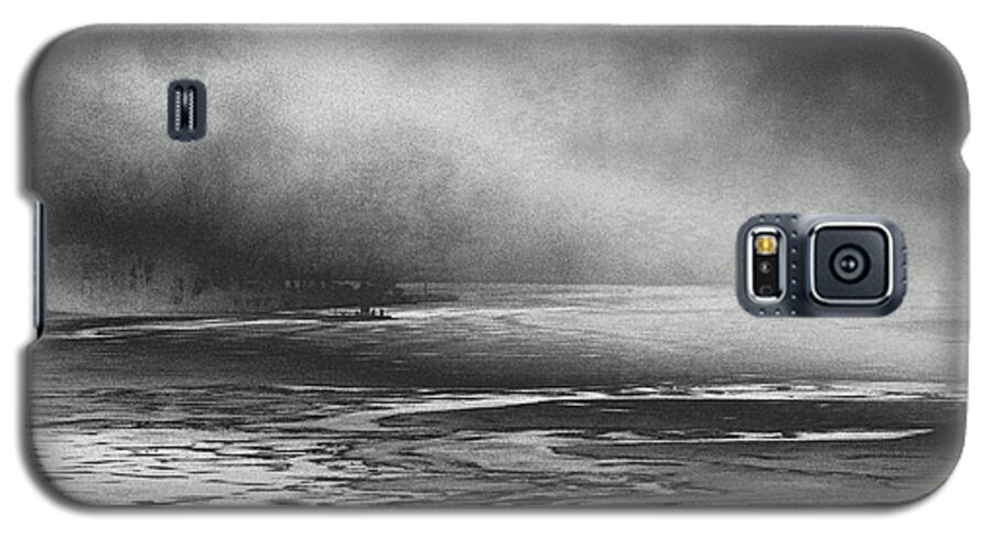 Eerie Galaxy S5 Case featuring the photograph Winter's Song by Steven Huszar