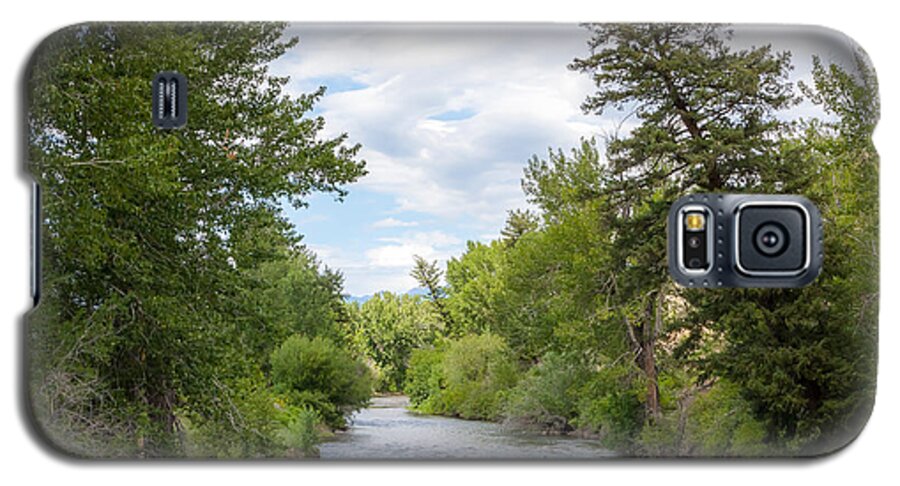 Idaho Galaxy S5 Case featuring the photograph Wood River Crossing by Dave Hall