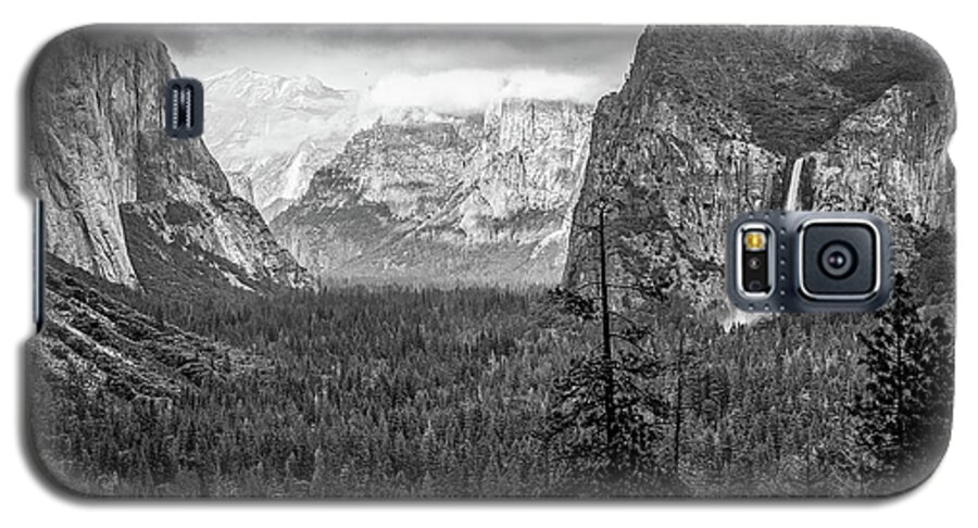 Yosemite Galaxy S5 Case featuring the photograph Yosemite View 38 by Ryan Weddle