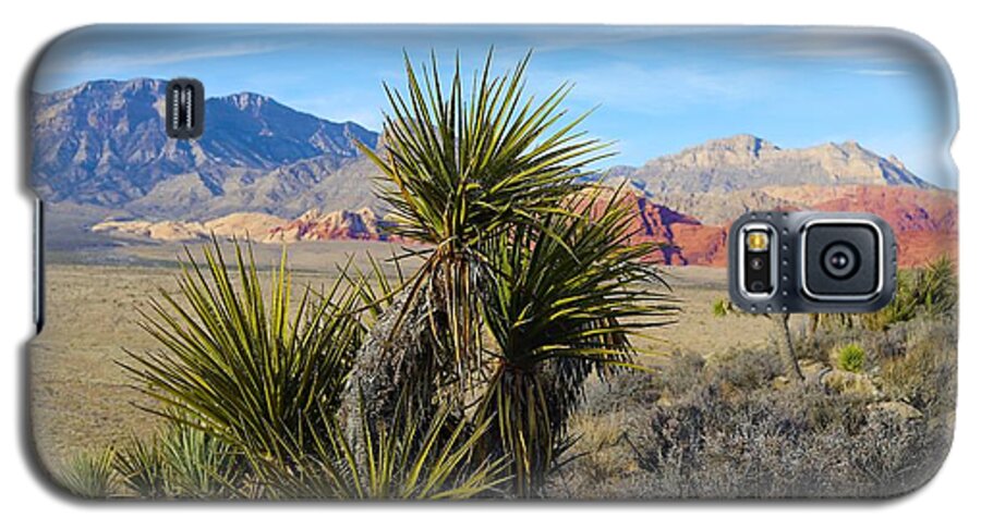 Red Rock Canyon National Conservation Area Galaxy S5 Case featuring the photograph Red Rock Canyon National Conservation Area #1 by Maria Jansson