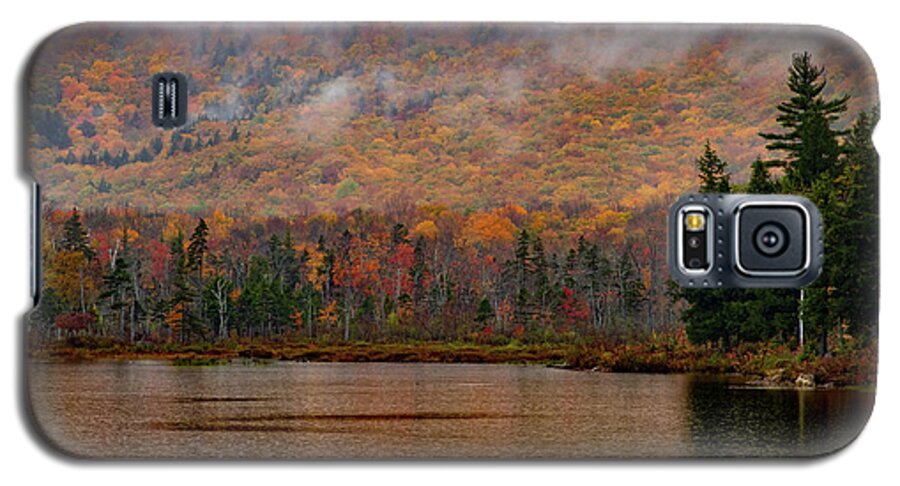 Basin New Hampshire Galaxy S5 Case featuring the photograph The fall colors of New Hampshire by Jeff Folger