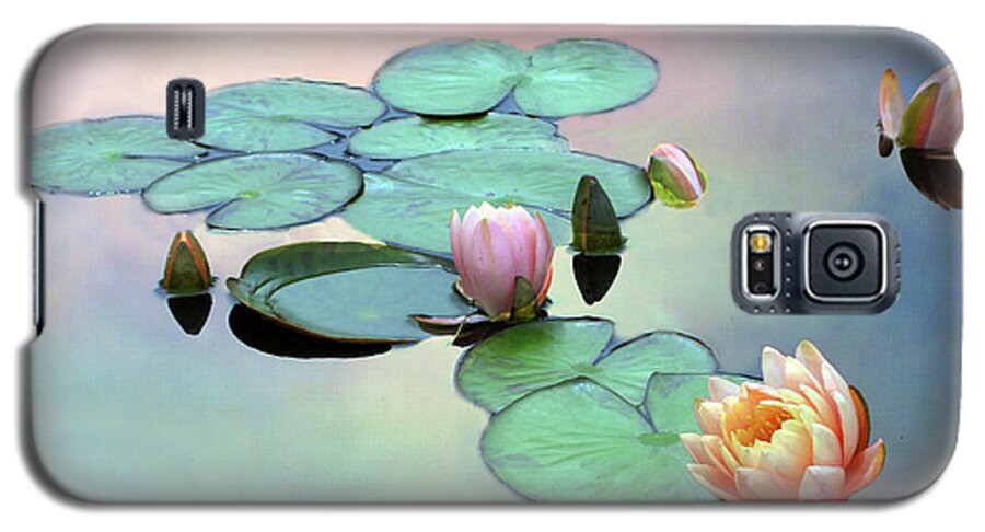 Lilies Galaxy S5 Case featuring the photograph Afloat by Jessica Jenney