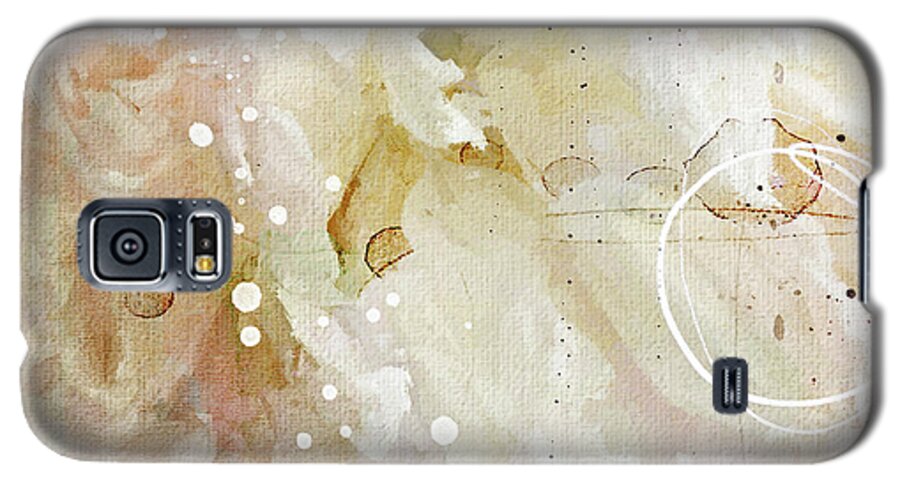 Abstract Galaxy S5 Case featuring the photograph Alone in a crowd by Karen Lynch