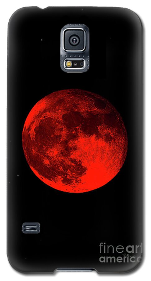 Bloodred Wolf Moon Galaxy S5 Case featuring the photograph Blood Red Wolf Supermoon Eclipse Series 873dr by Ricardos Creations