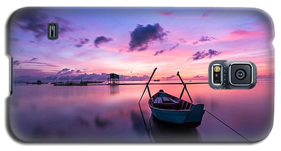 Landscape Galaxy S5 Case featuring the photograph Boat under the sunset by Top Wallpapers