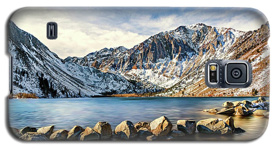 Convict Lake Is A Lake In The Sherwin Range Of The Sierra Nevada In California Galaxy S5 Case featuring the photograph Convict Lake by Maria Coulson