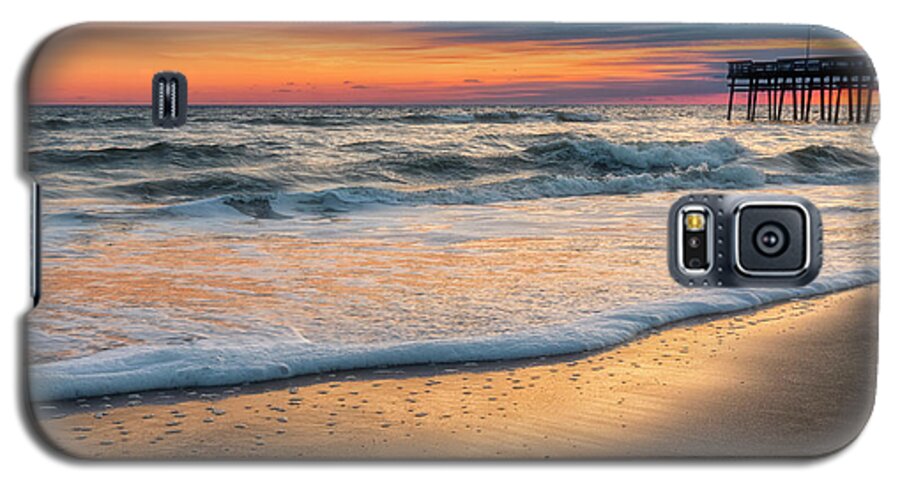 Sunrise Galaxy S5 Case featuring the photograph Detailed by Russell Pugh