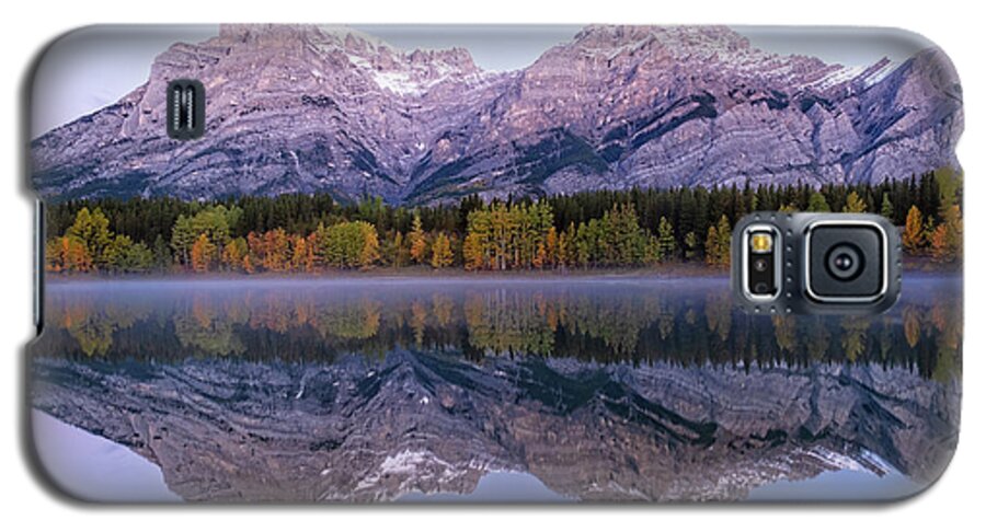 Canada Galaxy S5 Case featuring the photograph Fall at Wedge Pond by Catherine Reading