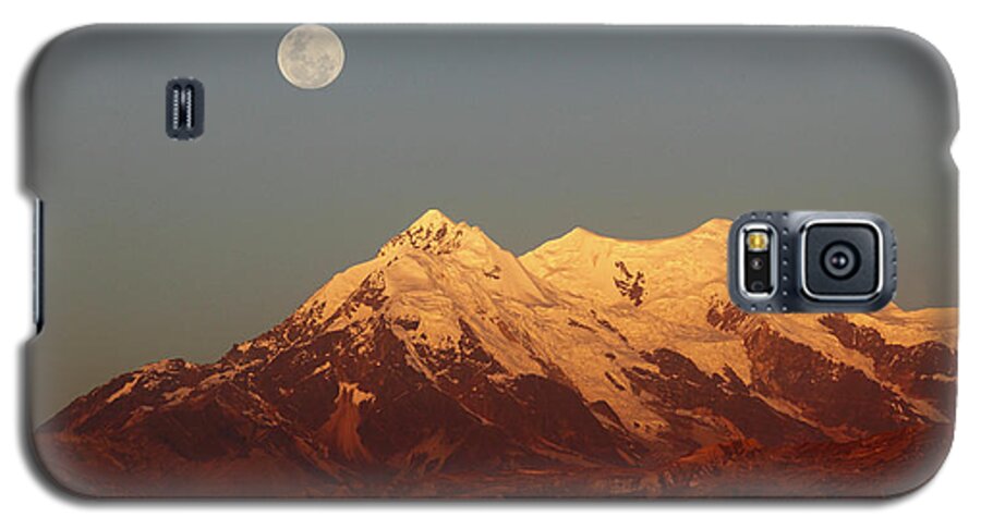 Bolivia Galaxy S5 Case featuring the photograph Full moon rise over Mt Illimani by James Brunker
