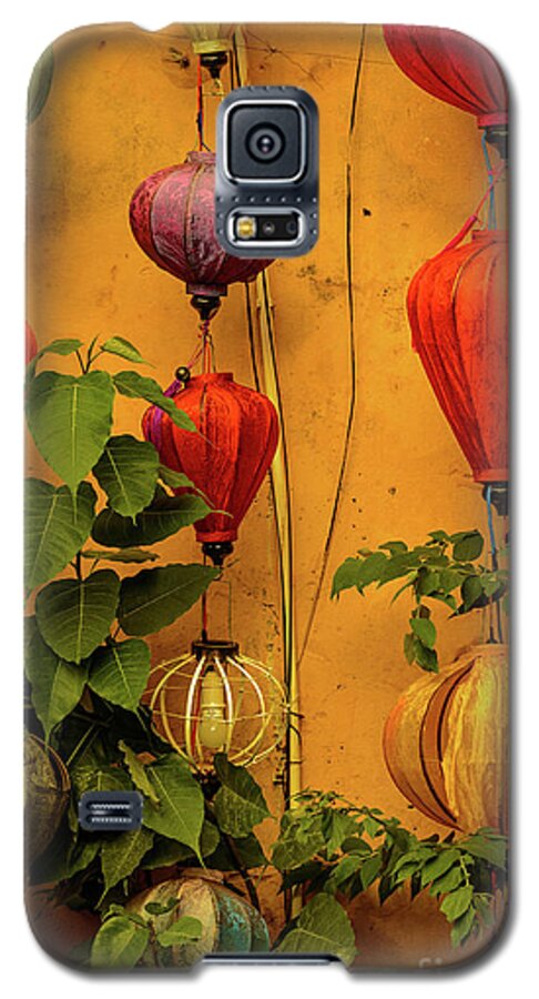 Lantern Galaxy S5 Case featuring the photograph HoiAn 02 by Werner Padarin