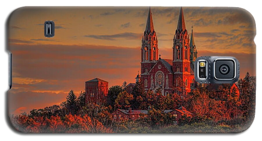 Church Galaxy S5 Case featuring the photograph Holy Hill Sunrise by Dale Kauzlaric