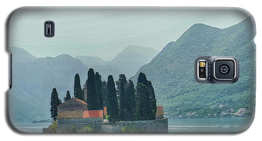 Exterior Galaxy S5 Case featuring the photograph Island Church of St George by Steve Estvanik