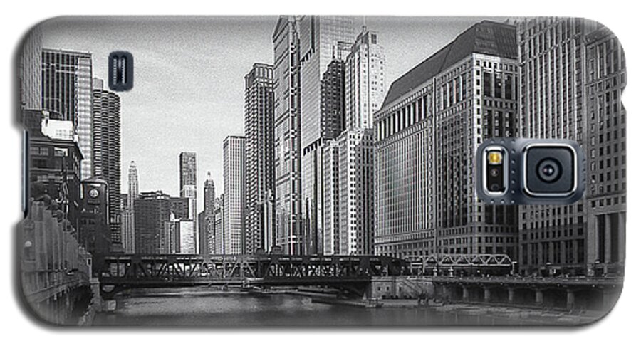 Chicago Galaxy S5 Case featuring the photograph Lazy River by Laura Hedien