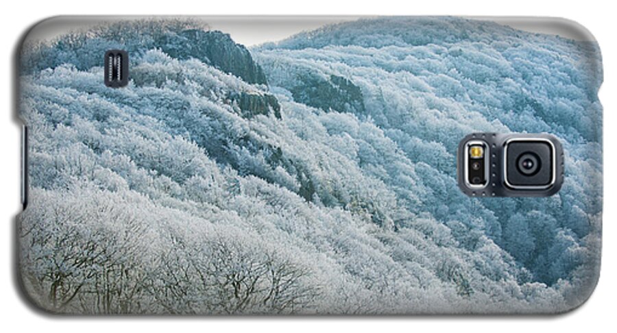 Blue Ridge Galaxy S5 Case featuring the photograph Mountainside Hoarfrost by Mark Duehmig