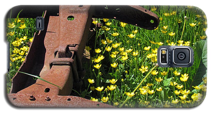 Rusty Wagon Galaxy S5 Case featuring the photograph Rusted Wagon in a Field of Flowers by Roberta Byram