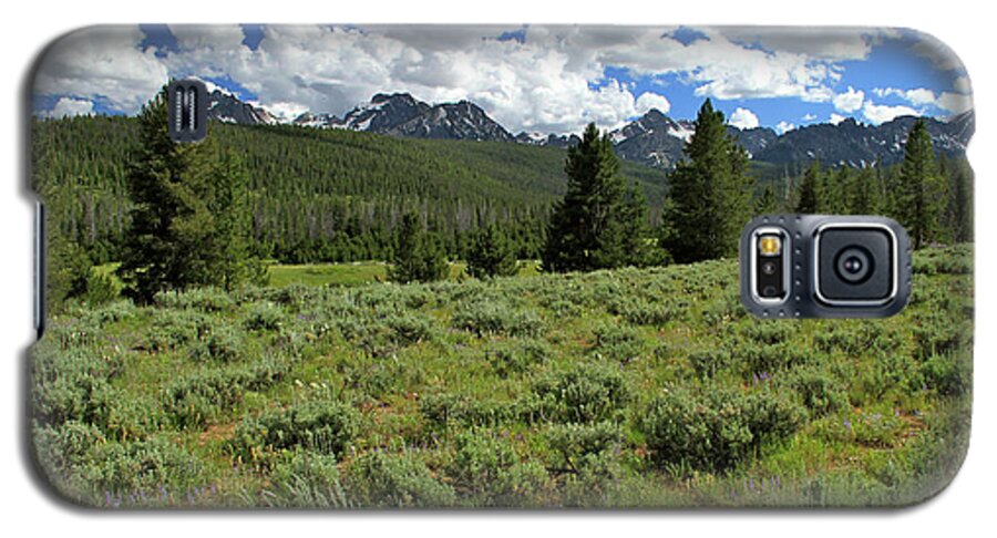 Sawtooth Range Galaxy S5 Case featuring the photograph Sawtooth Range Crooked Creek by Ed Riche