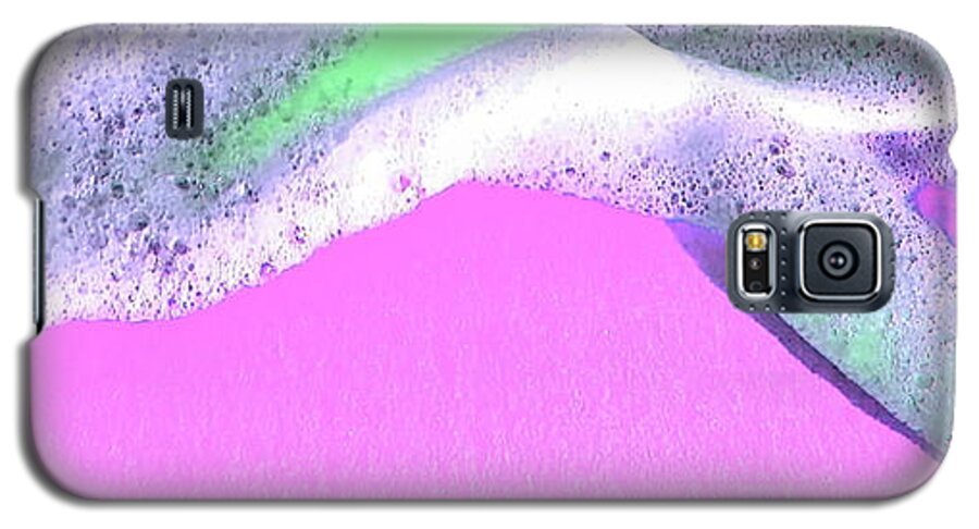  Galaxy S5 Case featuring the digital art Sherbet Shores by Cindy Greenstein