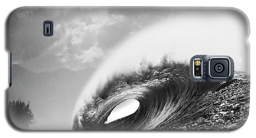  Black And White Galaxy S5 Case featuring the photograph Silver Peak by Sean Davey