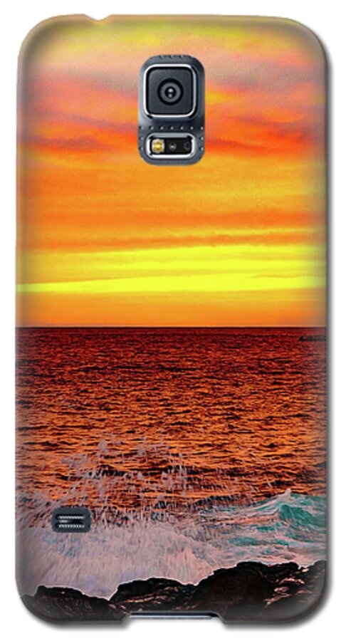Kailua-kona Galaxy S5 Case featuring the photograph Simple Warm Splash by John Bauer
