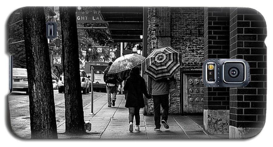 People Galaxy S5 Case featuring the photograph Together Rain or Shine by Steven Clark
