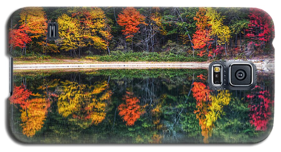 Walden Galaxy S5 Case featuring the photograph Walden Pond Fall Foliage Concord MA Reflection by Toby McGuire