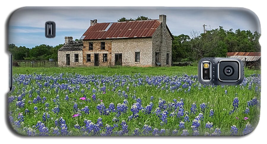 Bluebonnets Galaxy S5 Case featuring the photograph Bluebonnet House Marble Falls Texas by Robert Bellomy