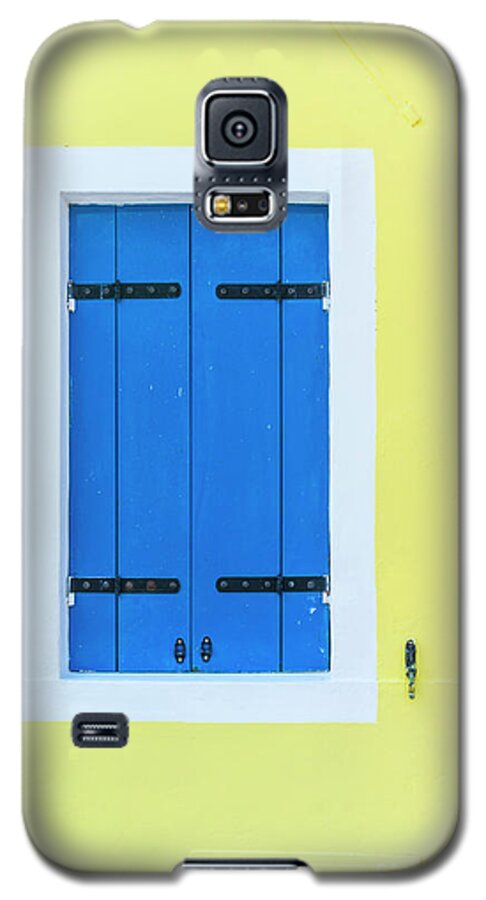 Italy Venice Galaxy S5 Case featuring the photograph Burano colours, Italy by Neale And Judith Clark