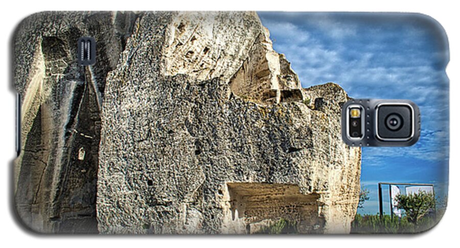 Rock Galaxy S5 Case featuring the photograph Chateau des Baux by Portia Olaughlin