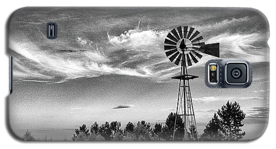 Windmill Galaxy S5 Case featuring the photograph Colorado Windmill by Bob Falcone