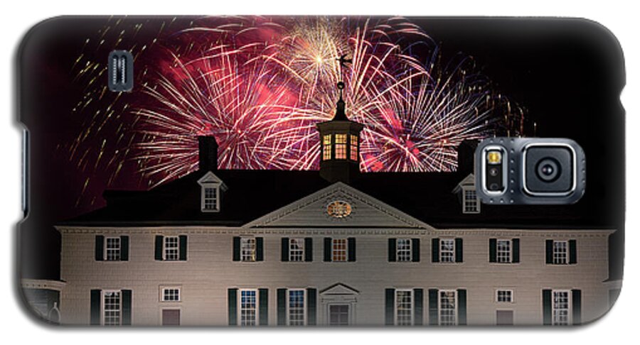 Mount Vernon Galaxy S5 Case featuring the photograph Mount Vernon Fireworks by Art Cole