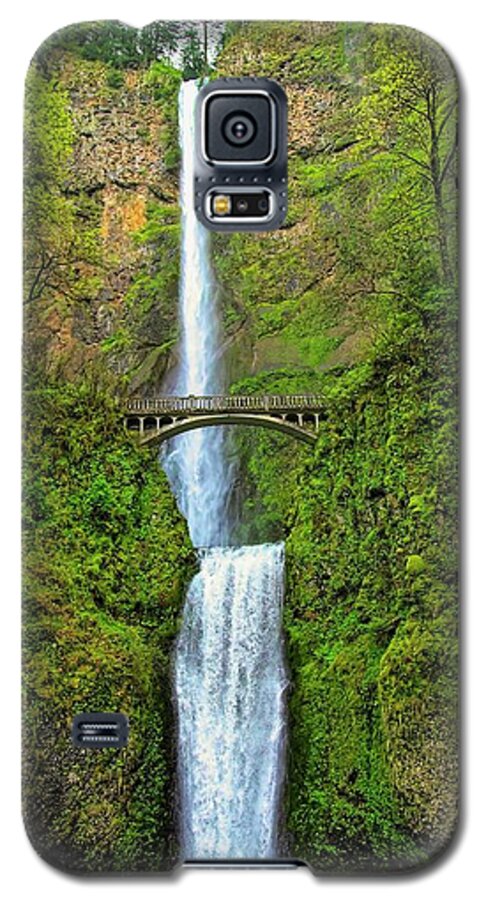 Jon Burch Galaxy S5 Case featuring the photograph Multnomah Falls by Jon Burch Photography