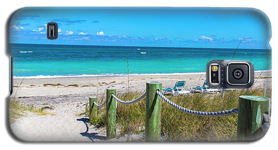 Beach Chairs Galaxy S5 Case featuring the photograph Quiet Beach Day by Blair Damson